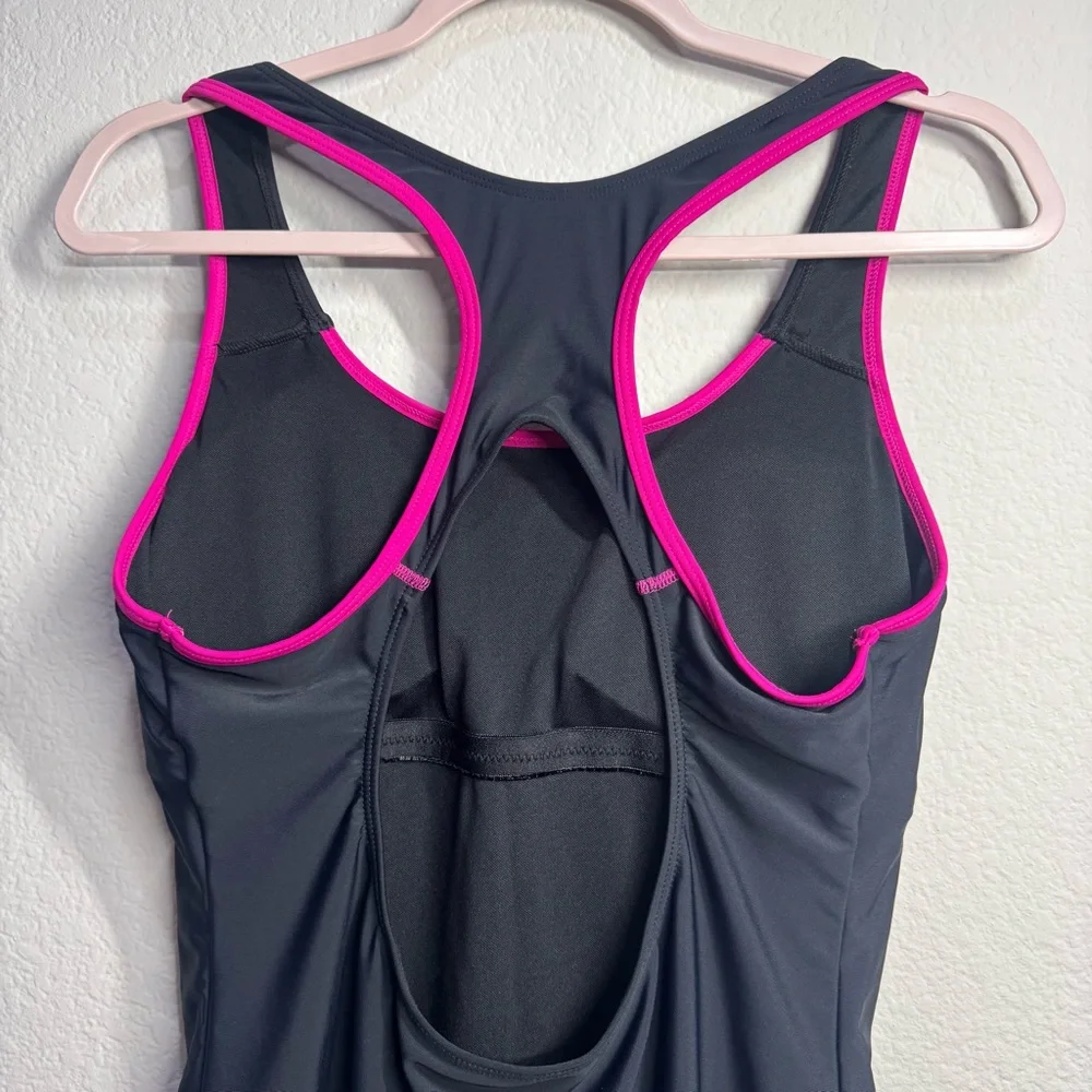 Women’s Athletic One Piece Swimsuit Boyleg Size‎ L Black and Pink Racerback
